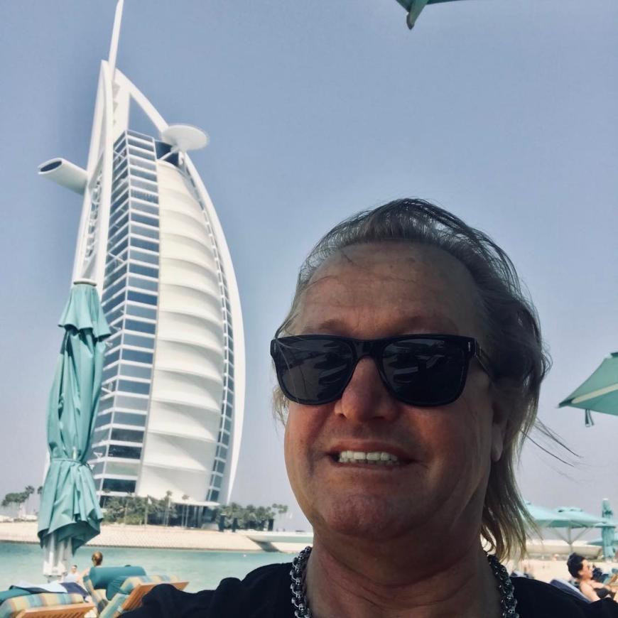 Robert Geiss reicht es: Auf Instagram schießt er gegen die Hater seiner Frau Carmen.
