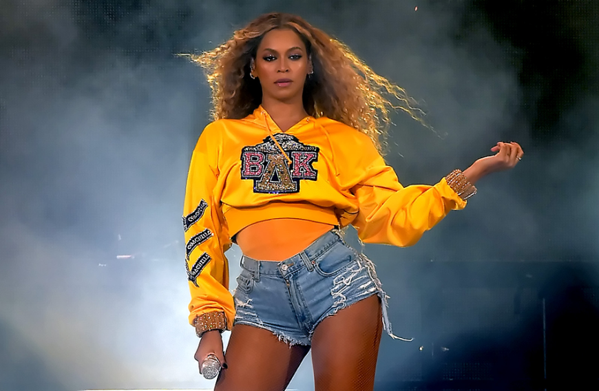 Beyoncé ist zurück! Auf dem Coachella-Festival in Kalifornien trat die 36-Jährige zum ersten Mal nach der Geburt ihrer Zwillinge Sir und Rumi auf.