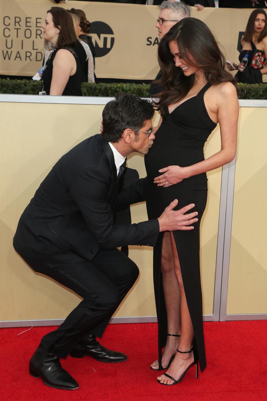 John Stamos und Caitlin McHugh sind Eltern eines Jungen geworden und haben sogar den Babynamen verraten.