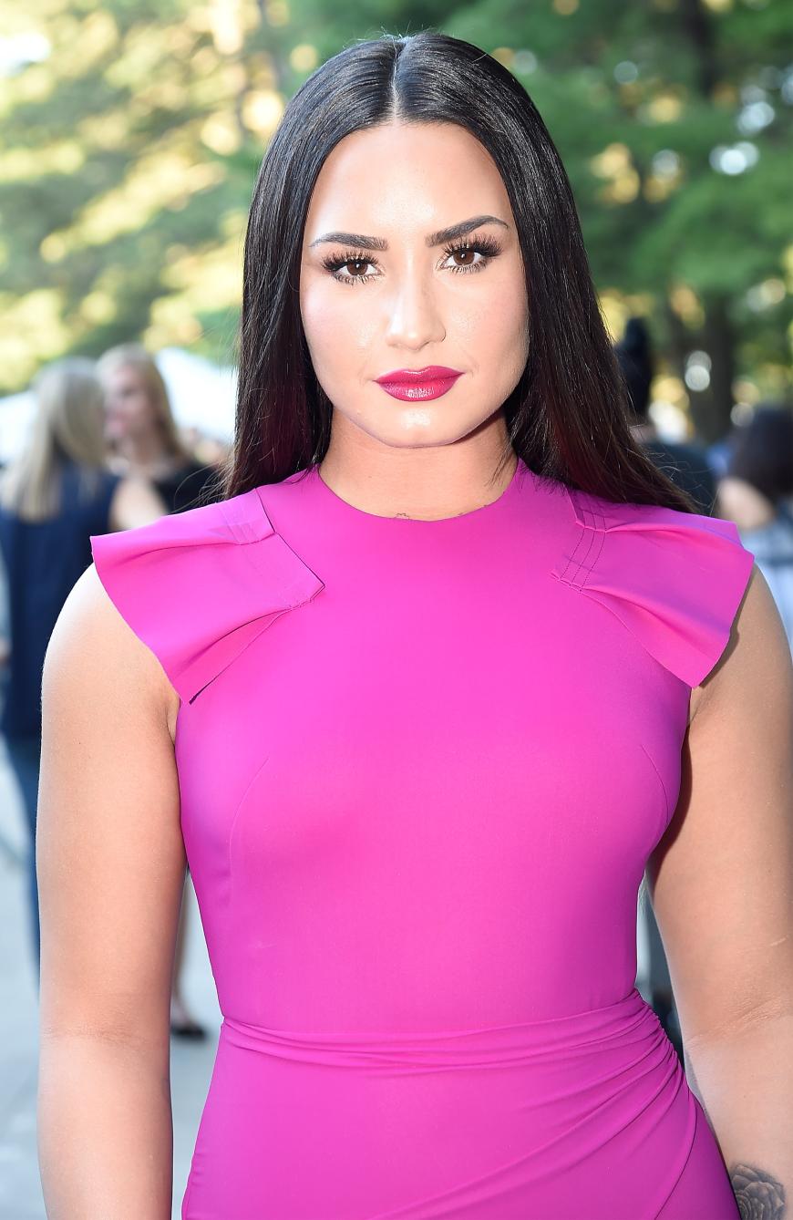 Demi Lovato liebt den Barbie-Look auf den Lippen. 