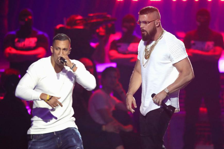 Die Rapper Farid Bang (links) und Kollegah kämpfen nach der Verleihung des Echos mit einem riesigen Shitstorm.