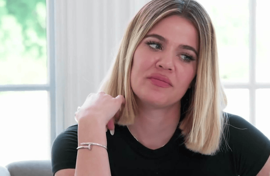 Khloé Kardashian ist nach der Geburt von Baby True hin- und hergerissen: „Sie weint nur noch. Aber sie würde alles für eine heile Familie tun und weiter mit Tristan zusammen sein.“