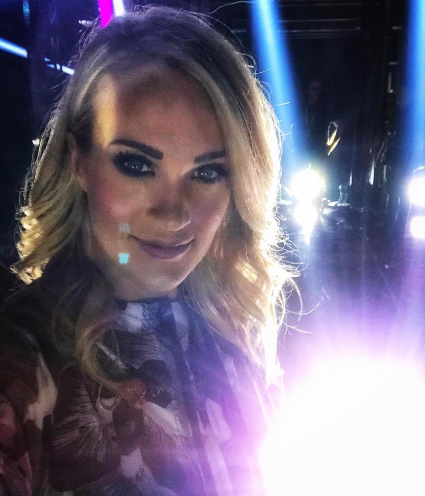 Carrie Underwood hat nach ihrem Sturz selten Bilder von ihrem Gesicht gepostet.