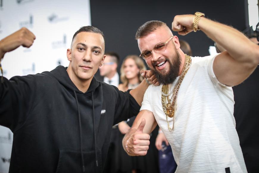 Die Skandal-Rapper Farid Bang und Kollegah tragen im echten Leben ganz einfache, bürgerliche Namen: Farid Hamed El Abdellaoui und Felix Blume.