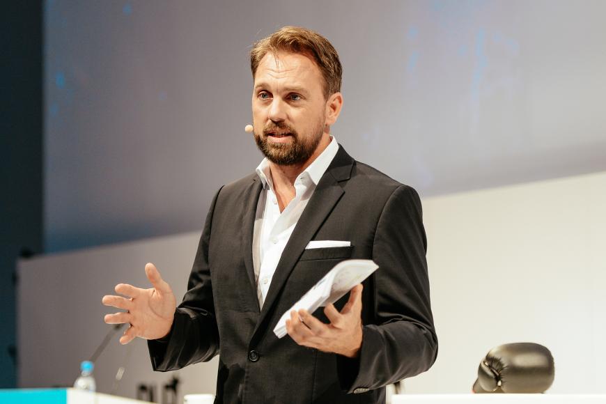 Schock für Moderator Steven Gätjen: In seiner neuen Show starb ein 80-Jähriger!