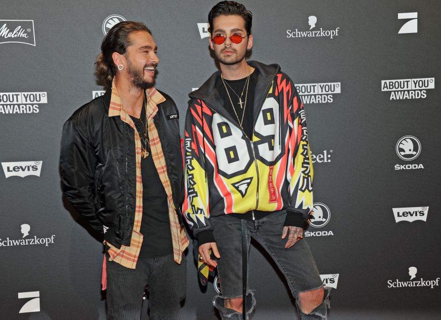 Seltener Anblick: Tom Kaulitz, der gerade gegenüber