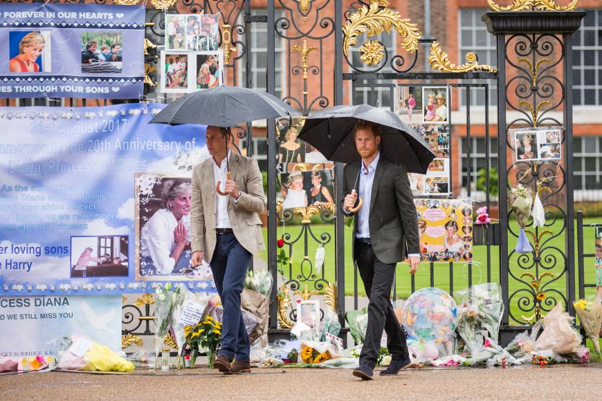 Prinz William und Prinz Harry gedenken Jahr für Jahr zum Todestag von Diana ihrer Mutter.