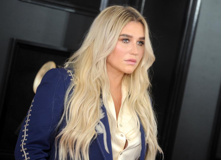 Kesha lässt hinter ihre Fassade blicken und enthüllt ein trauriges Geheimnis.