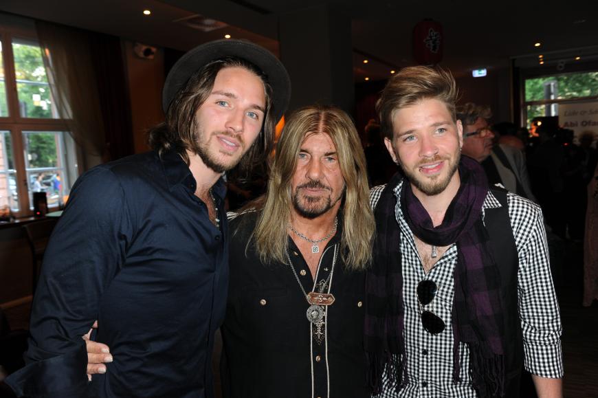 Abi Ofarim mit seinen beiden Söhnen Gil (l.) und Tal (r.)
