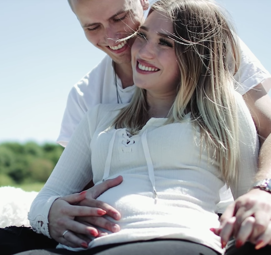 Bianca „Bibi“ Heinicke und ihr Freund Julian Claßen werden zum ersten Mal Eltern.