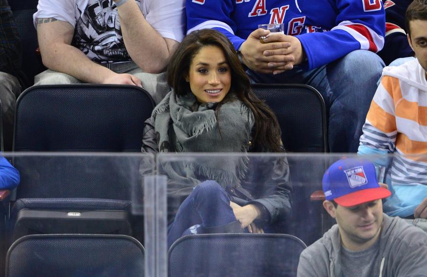 Eine weitere Leidenschaft von Meghan, bevor sie auf Prinz Harry traf: Eishockey! Beim Spiel der New Jersey Devils gegen die New York Rangers im Madison Square Garden fieberte sie angespannt mit.