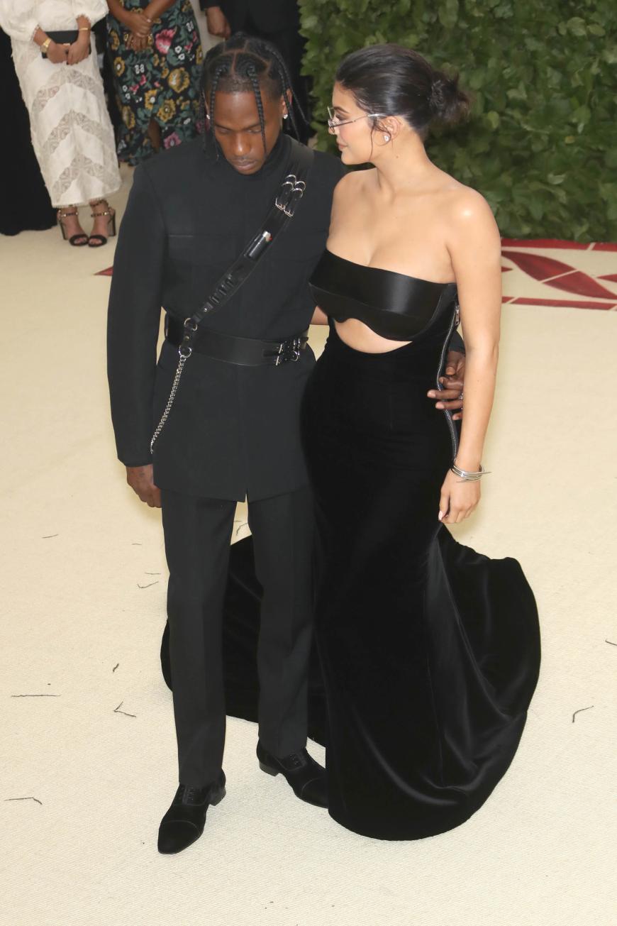 Travis Scott stellt klare Anforderungen: Kylie Jenner soll sich um die gemeinsame Tochter Stormi kümmern! 