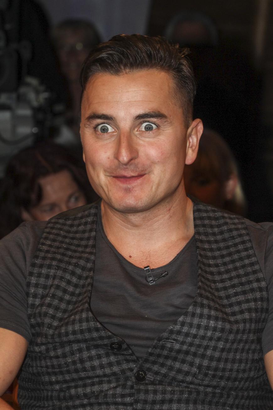 Andreas Gabalier hat sich eine Platzwunde zugezogen, die ihm nun teuer zu stehen kommt ...