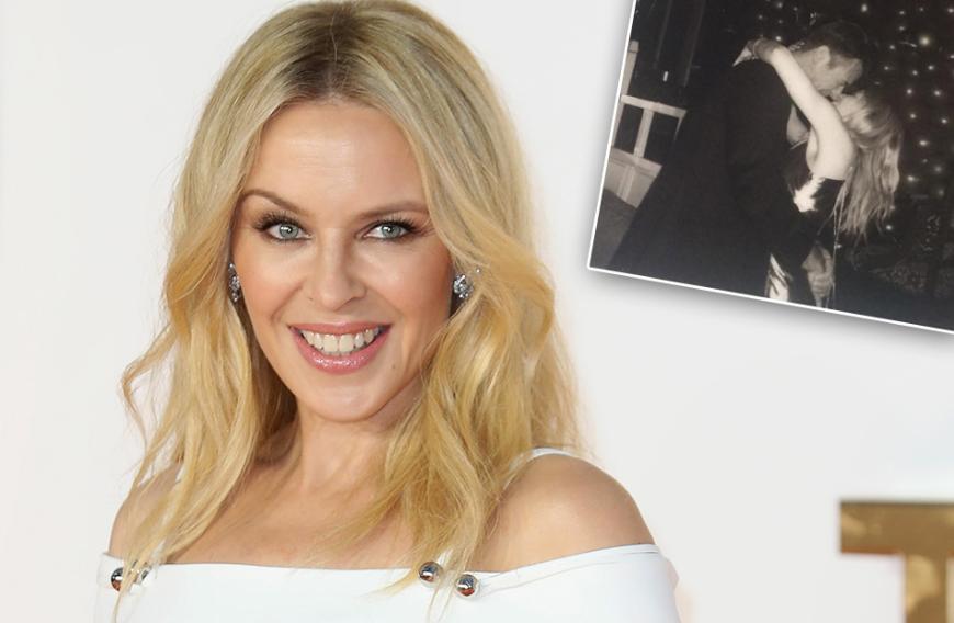 Sooo verliebt! Kylie Minogue zeigt sich auf Instagram turtelnd mit ihrer neuen Flamme.