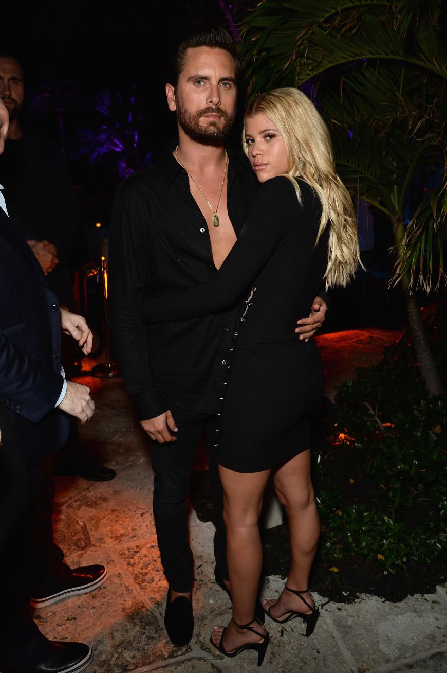 Arme Sofia Richie! Wegen einer Fummelei mit einer anderen Frau, gab die 19-Jährige Scott Disick jetzt den Laufpass.