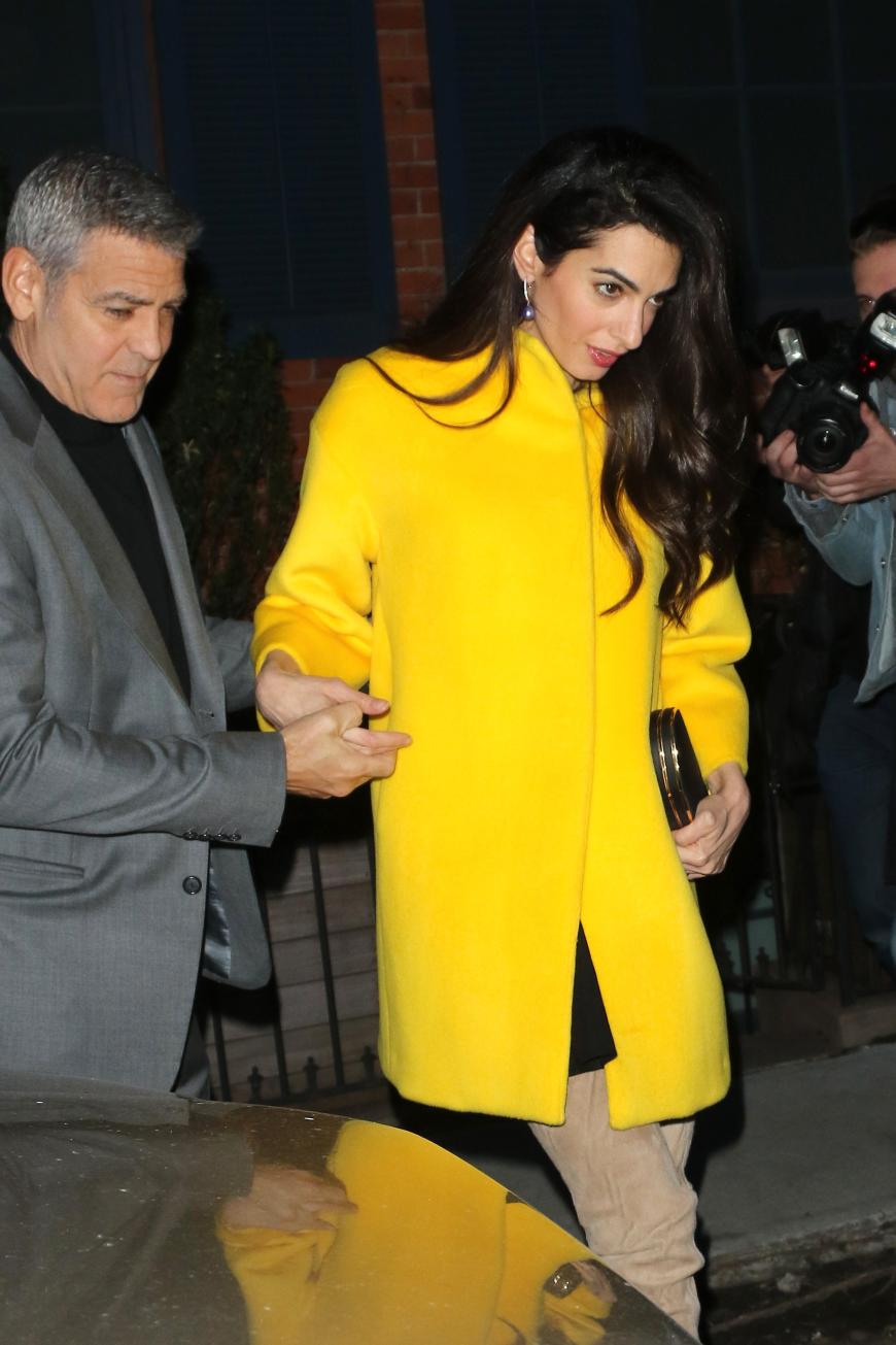 Nanny Connie Simpson verrät in ihrem neuen Buch jetzt, wie unvorbereitet Amal und George Clooney auf die Aufgaben als Eltern waren.
