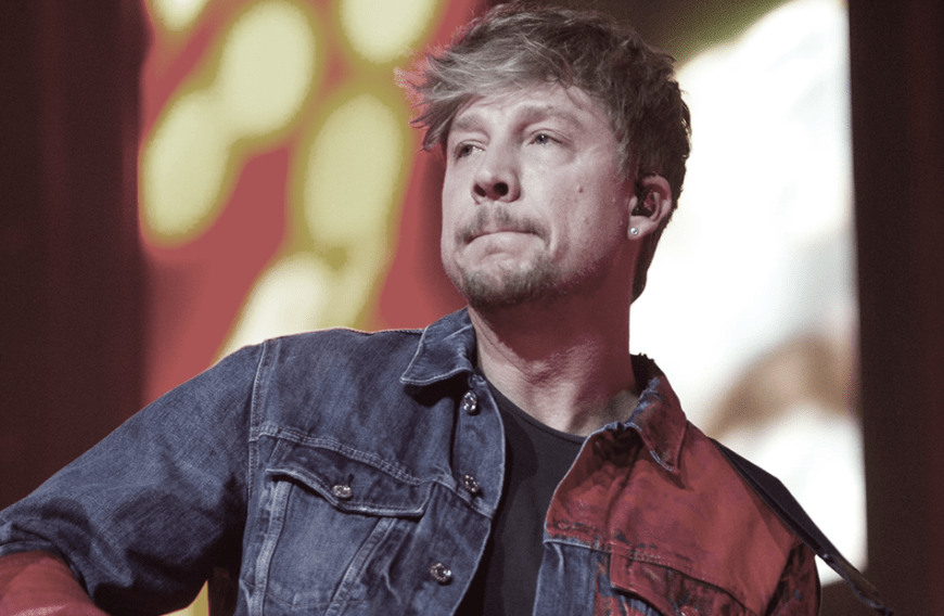 Der Frontmann der finnischen Rockband Sunrise Avenue hatte schon mal ein Burn-out. Hat er sich wieder übernommen?