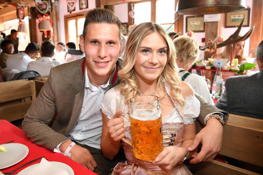 Auch Süle ist in festen Händen: Er lebt mit seiner Freundin Melissa Halter, die Marketing studiert, in München.