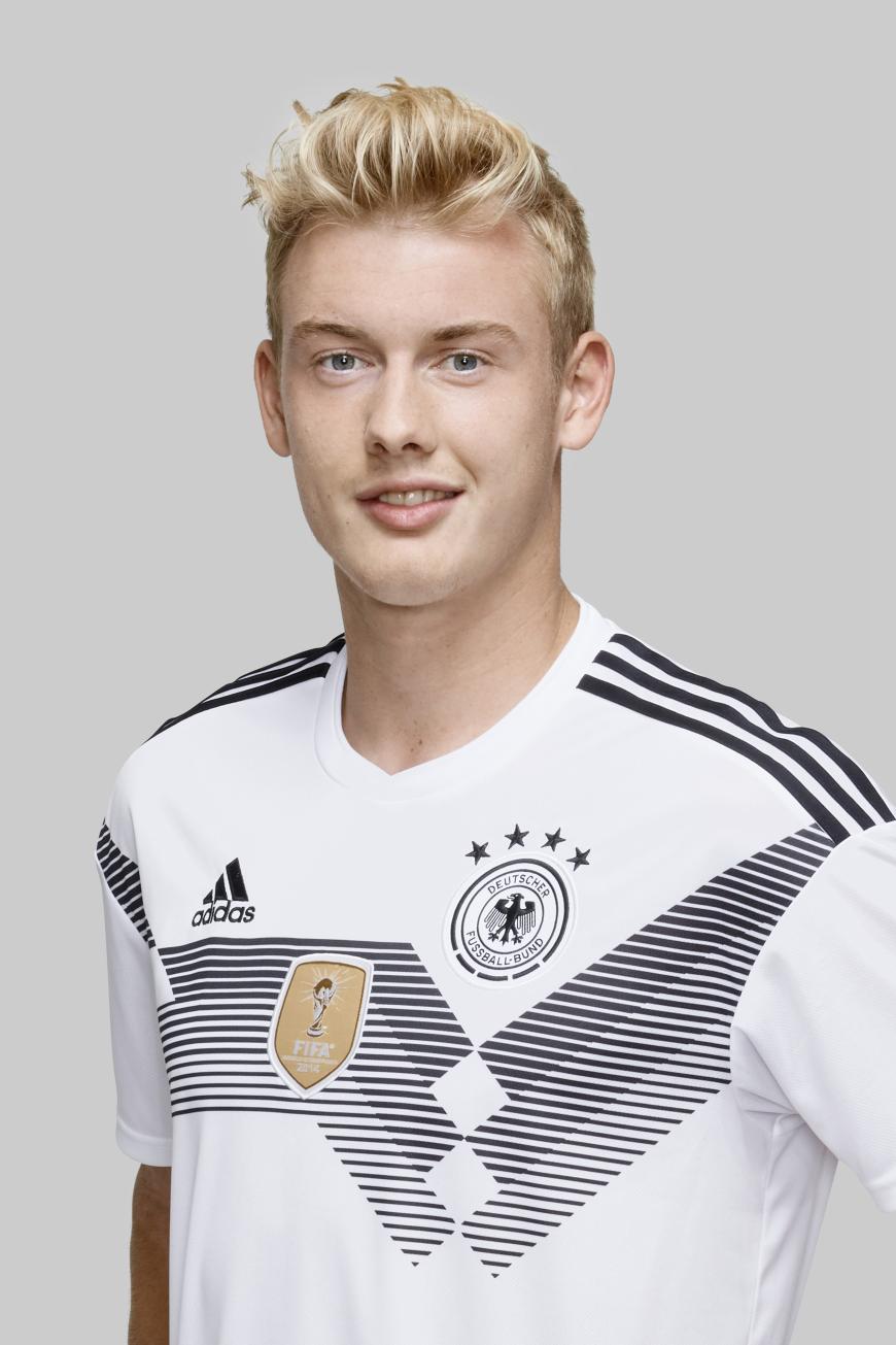 WM-Grünschnabel Julian Brandt spielt für Bayer Leverkusen. Gut möglich, dass der Blondschopf noch zu haben ist: Über eine Freundin ist nichts bekannt!
