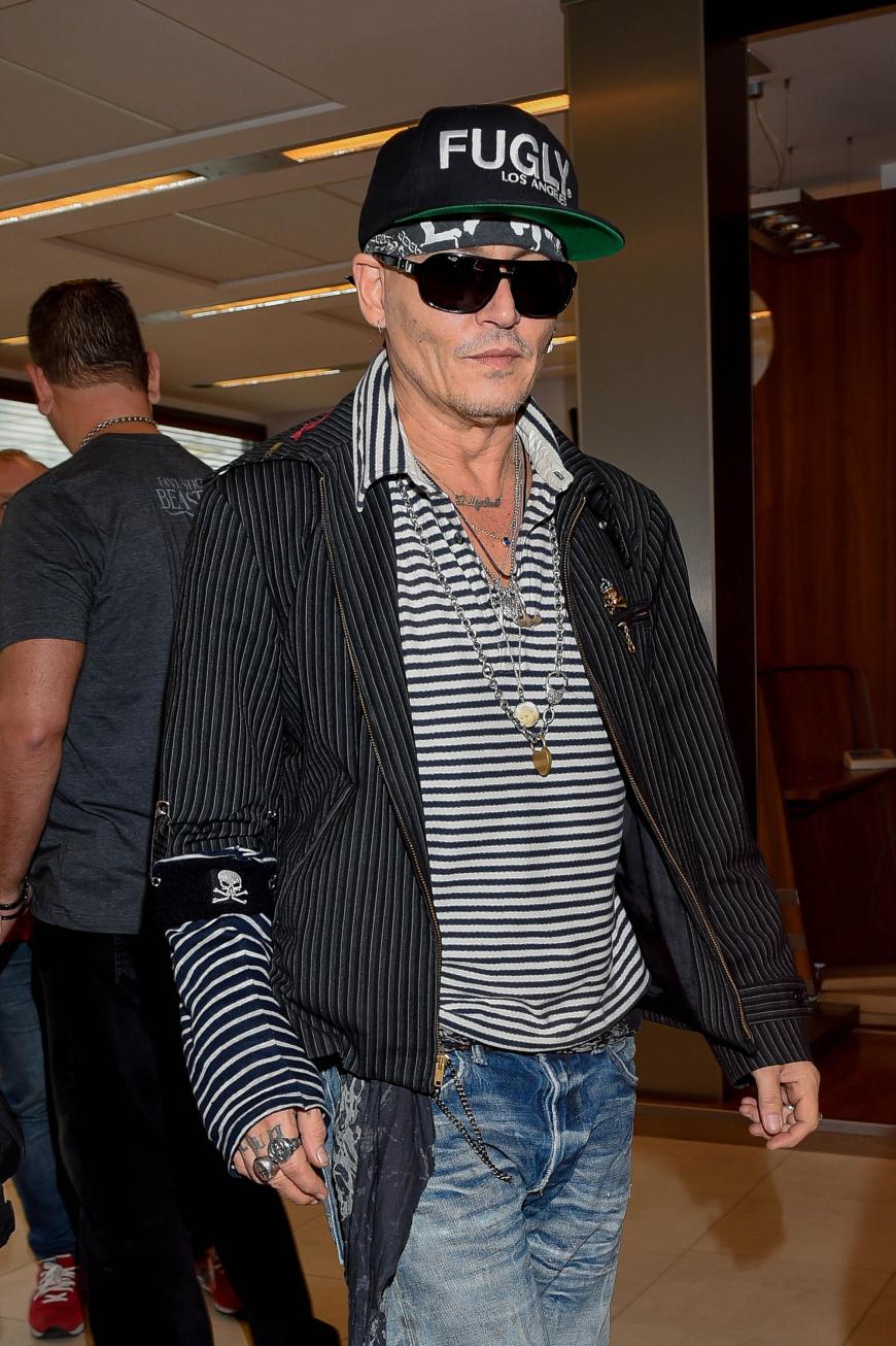 Eingefallen, blass und mager: Aktuelle Bilder von Johnny Depp versetzen seine Fans in Alarmbereitschaft.