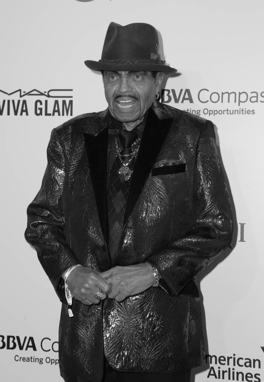 Joe Jackson erlag am 27. Juni mit 89 Jahren seinem Krebsleiden. Der Vater von Michael Jackson, (†50), und Janet Jackson, 52, wurde als Musikmanager und Entdecker seiner Kinder weltberühmt. Schon in den vergangenen Jahren hatte der Amerikaner immer wieder mit seiner Gesundheit zu kämpfen. 2013 erlitt er in seinem Haus in Las Vegas einen leichten Schlaganfall. Zudem kämpfte Joe Jackson mit Herzrhythmusstörungen.