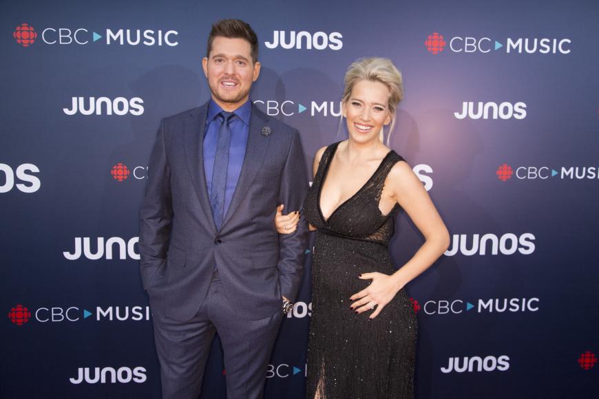 Zuckersüß! Michael Bublé verriet jetzt das Baby-Geschlecht.