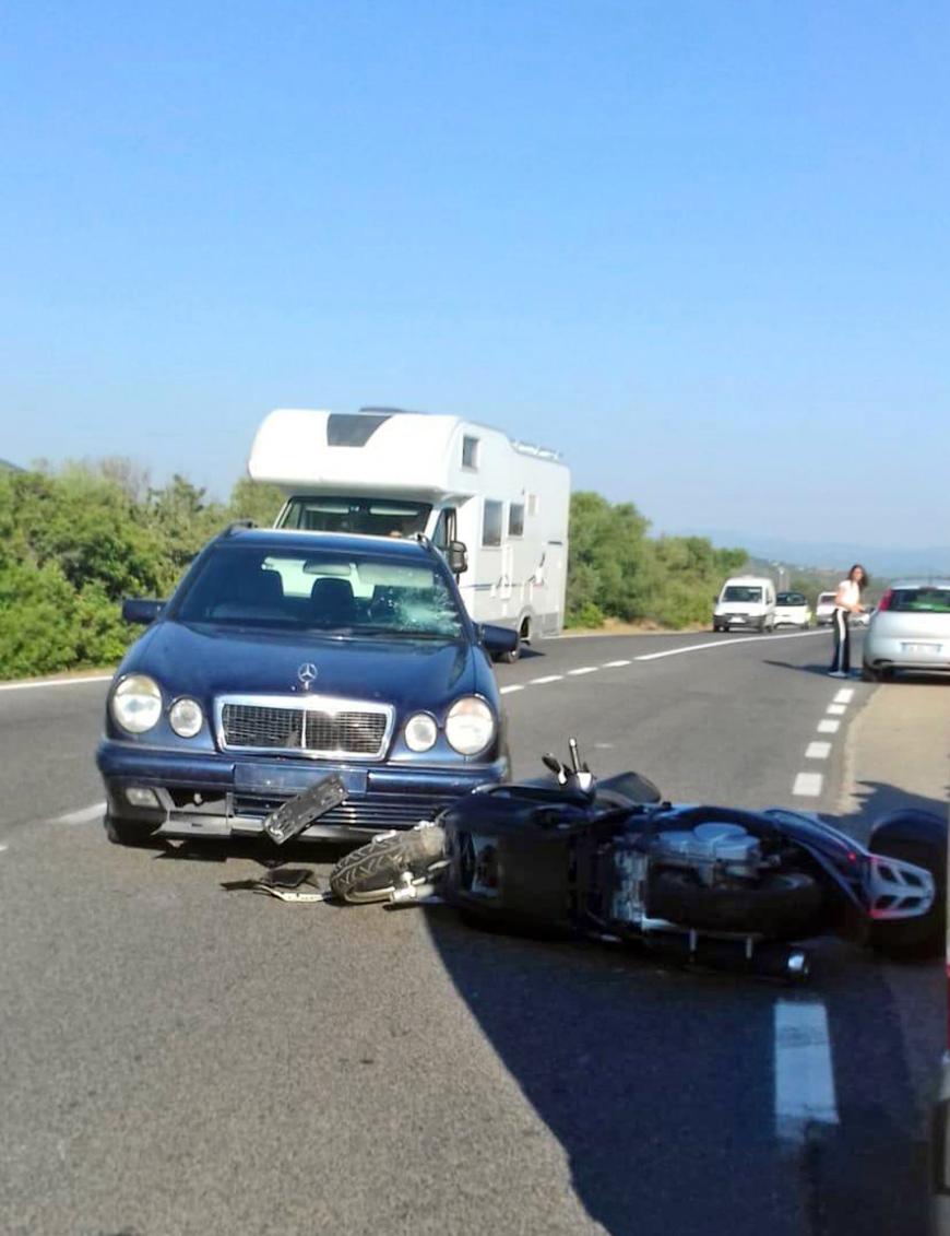 Der Hollywood-Star raste mit seinem Motorrad frontal in ein Auto. George Clooney ist inzwischen über den Berg, doch ...