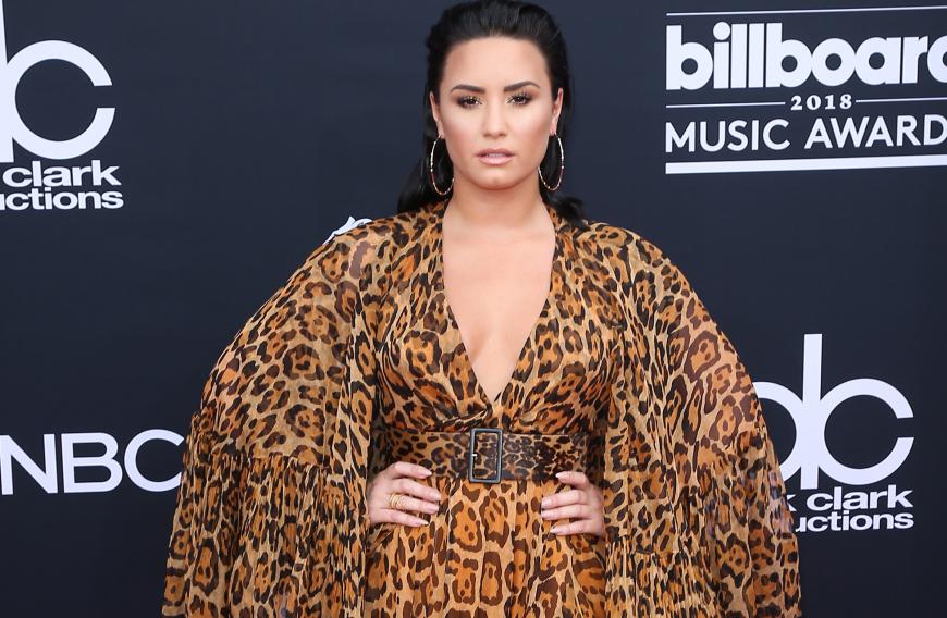 Demi Lovato liegt nach einer Drogenüberdosis im Krankenhaus.