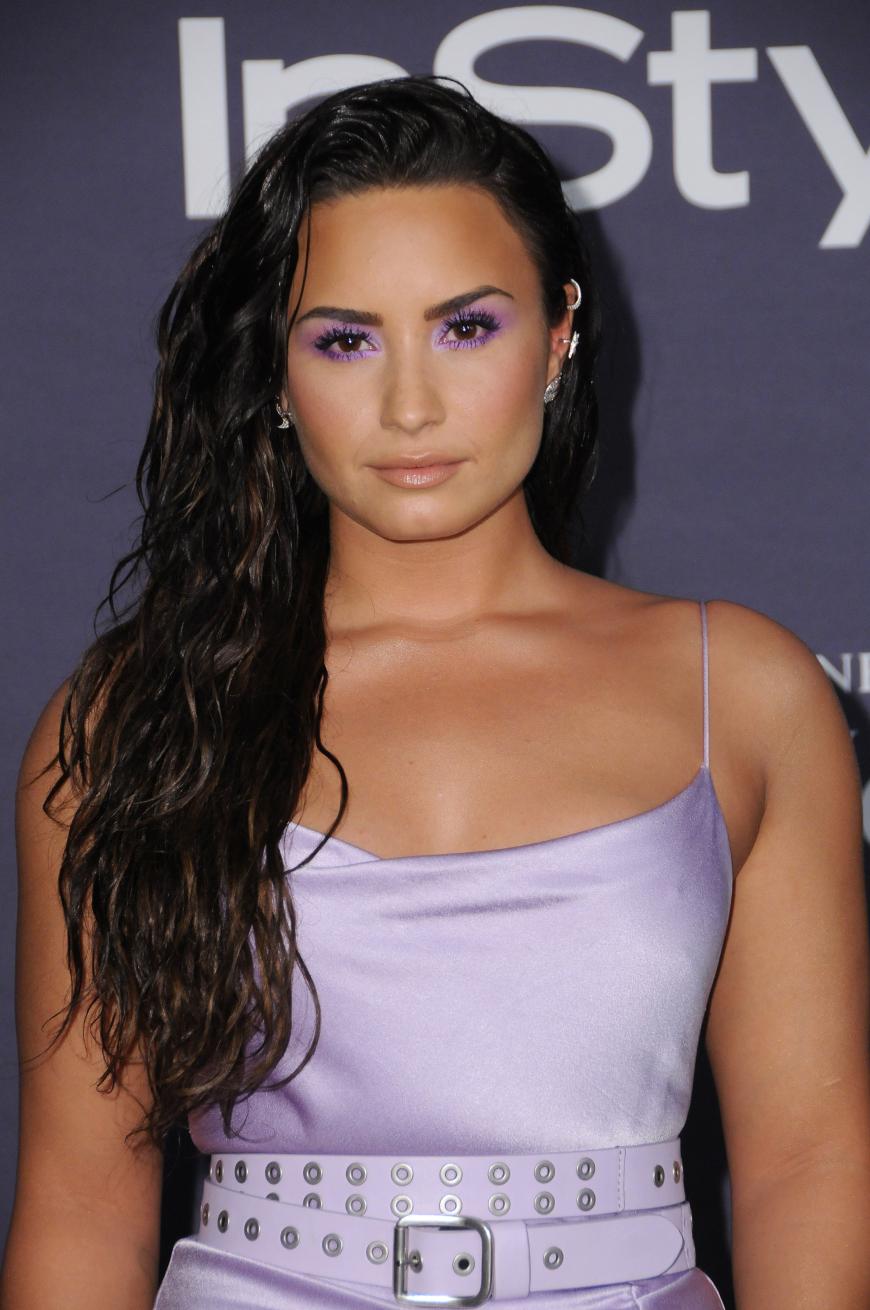 Endlich ein Lebenszeichen von Demi Lovato! Via Instagram meldete sich die Sängerin zwei Wochen nach ihrer Überdosis zu Wort. 
