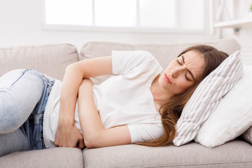Der Magen schmerzt, der Bauch tut weh - das kann viele Ursachen haben.