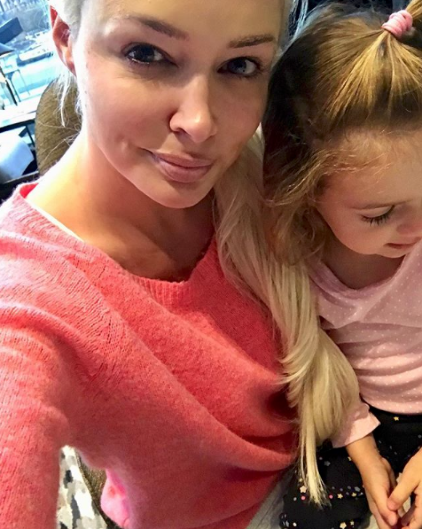 Sophia trug schon früh richtig schicke Frisuren: Mama Daniela verpasste ihr ein niedliches Zöpfchen.