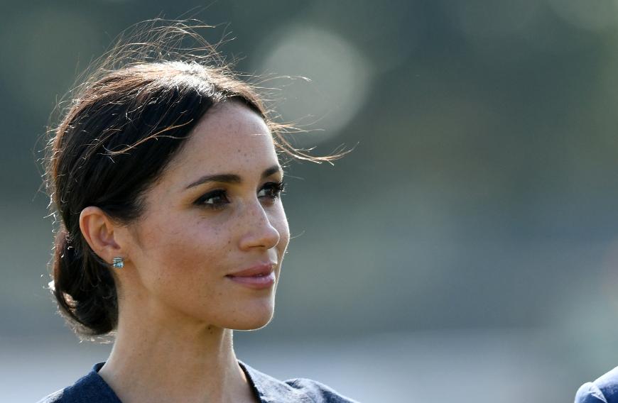 Herzogin Meghan bekommt die Schattenseiten des Ruhms zu spüren. Denn plötzlich dringen immer mehr private Geheimnisse an die Öffentlichkeit. Wem kann sie noch trauen?
