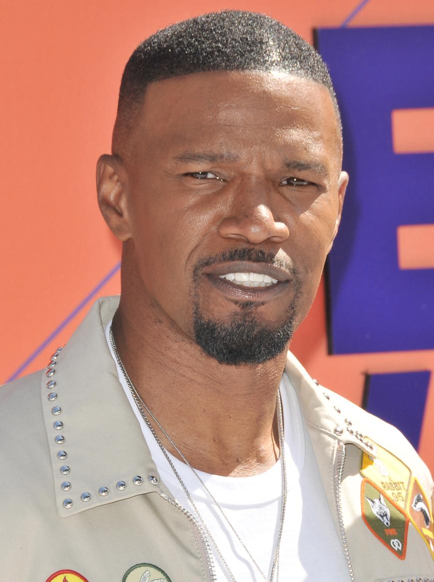 Sein Cousin ist auf Hilfe angewiesen. Dennoch bietet Jamie Foxx den gelähmten Familienvater keine Hilfe an.