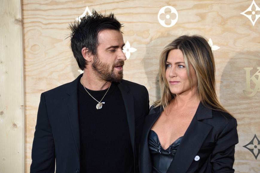 Über ein halbes Jahr hat es gedauert – jetzt spricht auch Justin Theroux über die Trennung von Jennifer Aniston.