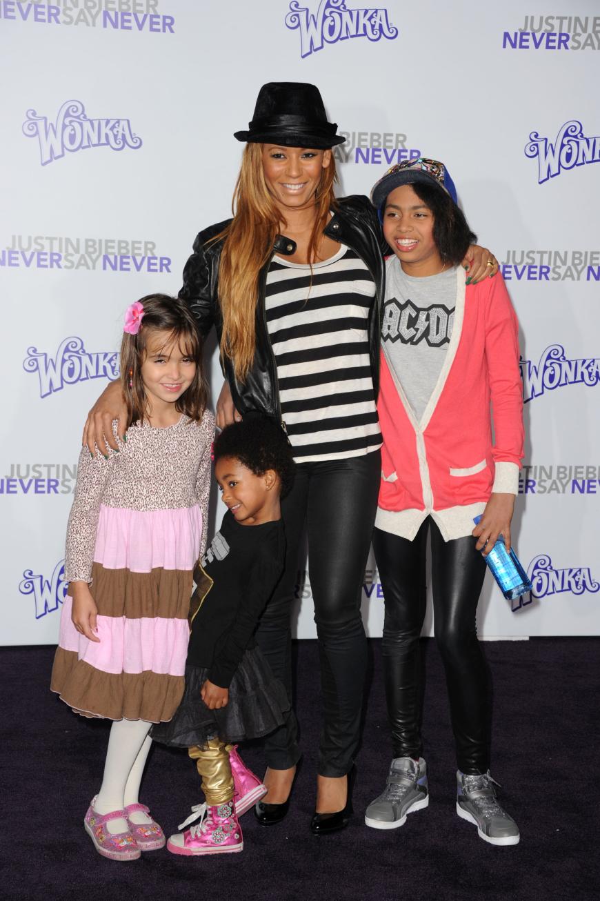 Mel B ist wohl kein gutes Vorbild für ihre Kinder Phoenix, Madison und Angel. Das Ex-Spice-Girl soll sex- und drogensüchtig sein.