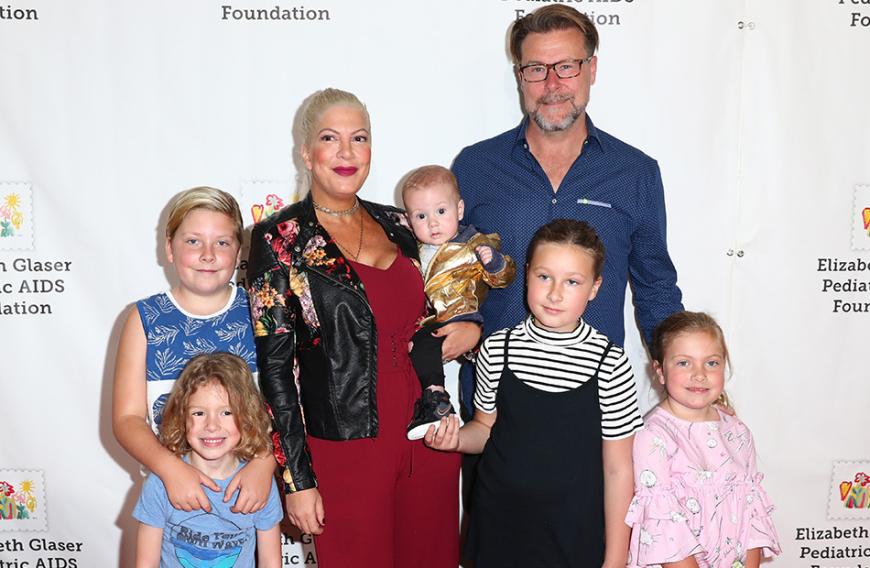 Tori Spelling hat fünf Kinder und hat diesen schon viel zugemutet: Eheprobleme, Alkohol-Abstürze und große Geldsorgen.