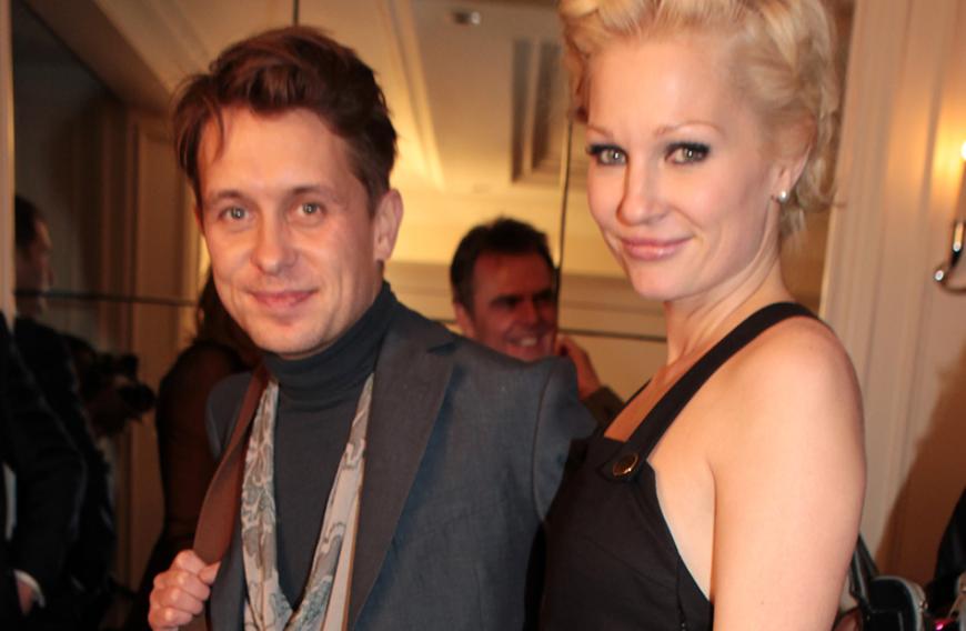 Hat Mark Owen seine Emma Ferguson jemals geliebt? In einem Interview hat er gestanden, dass er Emma seit Beginn ihrer Beziehung betrogen hat. Nicht nur mit One-Night-Stands, sondern auch mit einer Affäre. Gut, dass Emma den los ist ...
