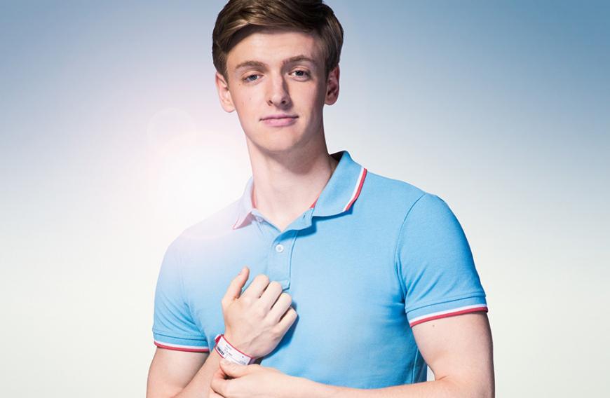 ... und der hübsche Alex, gespielt von Timur Bartels.