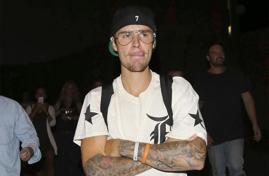 Popsänger Justin Bieber unter Dauerbeobachtung. Angeblich soll er Mitglieder seiner Kirchengemeinschaft engagiert haben, die darauf achten, dass der 24-Jährige nicht fremdgeht.
