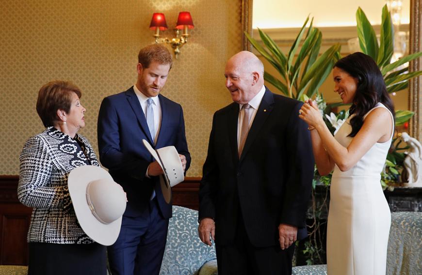 Schwangere Herzogin Meghan: 1. Bilder vom Babybauch!
