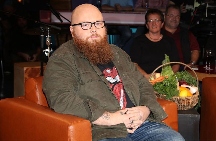 Kümmerts Album „Here I am“, welches ebenfalls von Rapper Max Herre produziert wurde, wurde das erfolgreichste aller „The Voice“-Sieger-Alben. Anschließend sollte er Deutschland beim