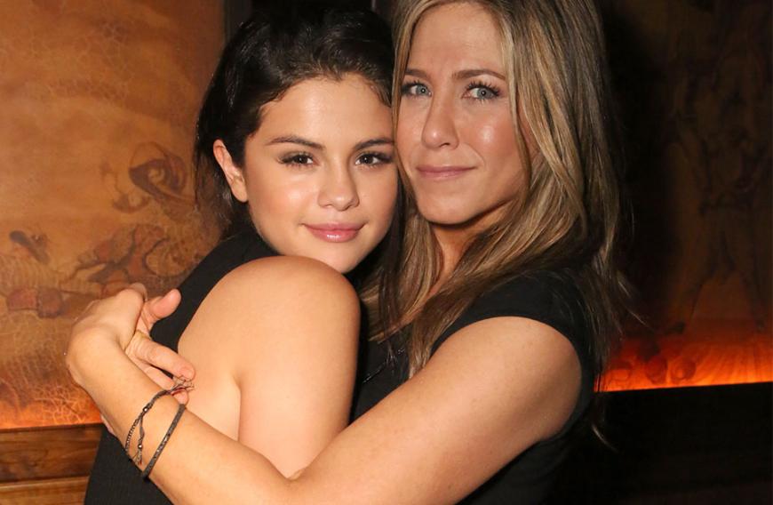 Jennifer Aniston weiß, was Sel gerade durchmacht, und will ihr helfen, wieder auf die Beine zu kommen.
