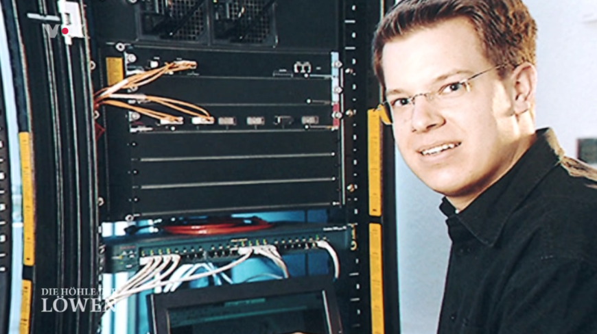 Mit steigendem Software-Wissen, gründete Frank wenig später seine eigene Firma und Erfindung: