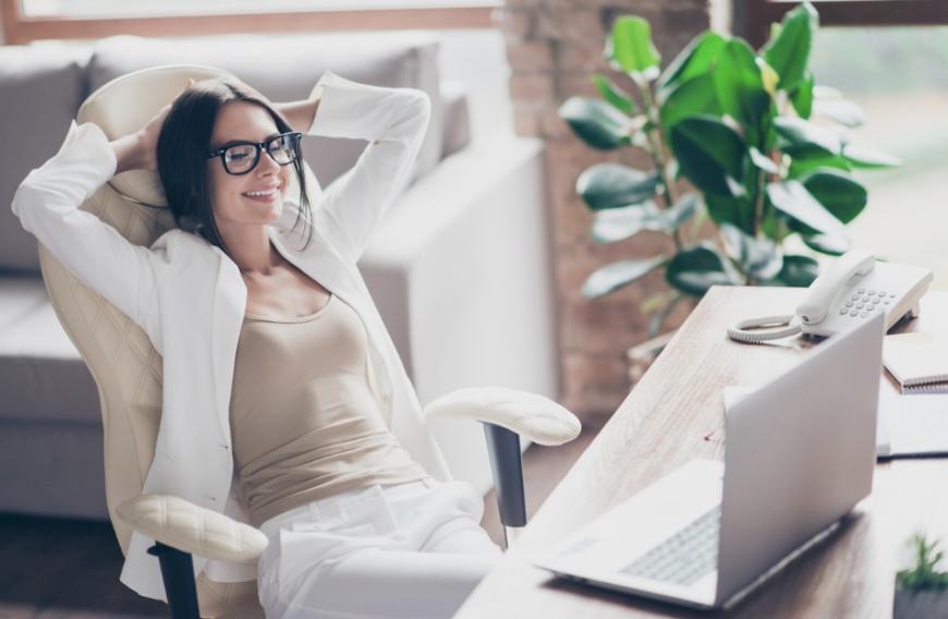 Ratgeberbücher können wertvolle Tipps und Anregungen für den Umgang mit Stress liefern.