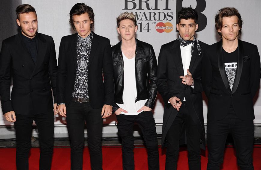 One Direction ist eine britisch-irische Boygroup, bestehend aus Liam Payne, Harry Styles, Niall Horan, Zayn Malik und Louis Tomlinson (v.l.n.r.). Im Jahr 2015 gaben die Jungs bekannt, dass sie ab März 2016 eine Pause einlegen werden. Aus einer einjährigen wurde allerdings schnell eine zweijährige Pause ... Befindet sich die Band längst vor dem Aus?