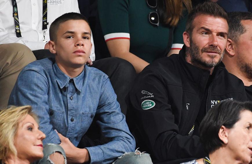 Familie Beckham hat sich auf ihrem Grundstück in Cotswolds einen Kunstrasenplatz anlegen lassen, der Romeo (l.) helfen soll, seine Karriere als Tennisspieler anzukurbeln.