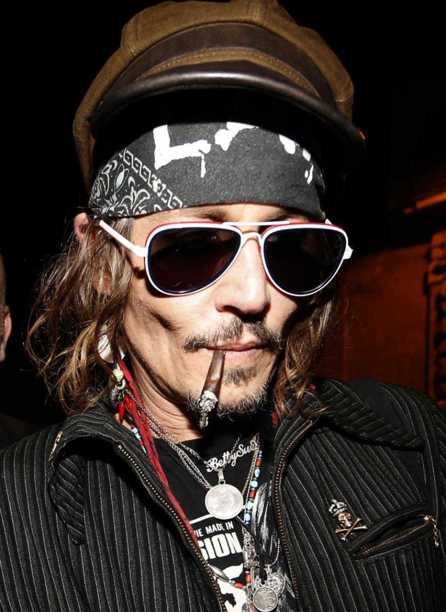 In letzter Zeit machte Johnny Depp immer wieder mit Alkoholeskapden Schlagzeilen. Auch sein neuestes Interview klingt so, als wäre er nicht bei klarem Verstand ...