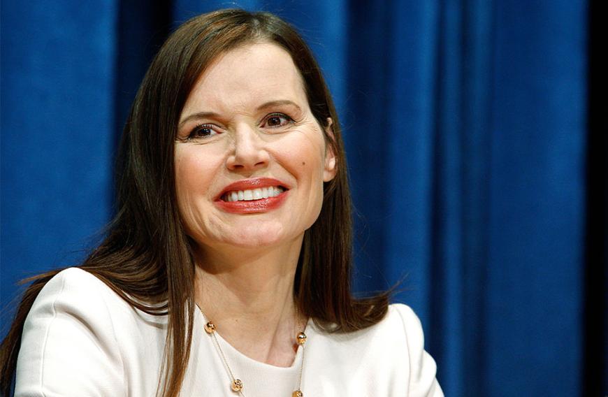 Die brilliante Schauspielerin Geena Davis hat's wahrlich drauf! Aufgrund ihres IQs von 140 ist sie ein Mitglied der „Mensa“, eine soziale Organisation für die intelligentesten zwei Prozent der Welt. Zudem spricht die Oscar-Gewinnerin fließend Schwedisch, war olympische Bogenschützin und spielt drei Instrumente. Wow, was ein Überflieger!