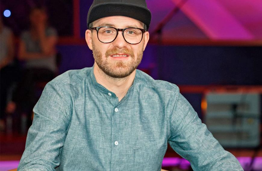Mark Forsters Kommentare wie: „Der Kelly geht mir auf den Sack“, kommen weder bei den Mit-Juroren noch beim Publikum an.