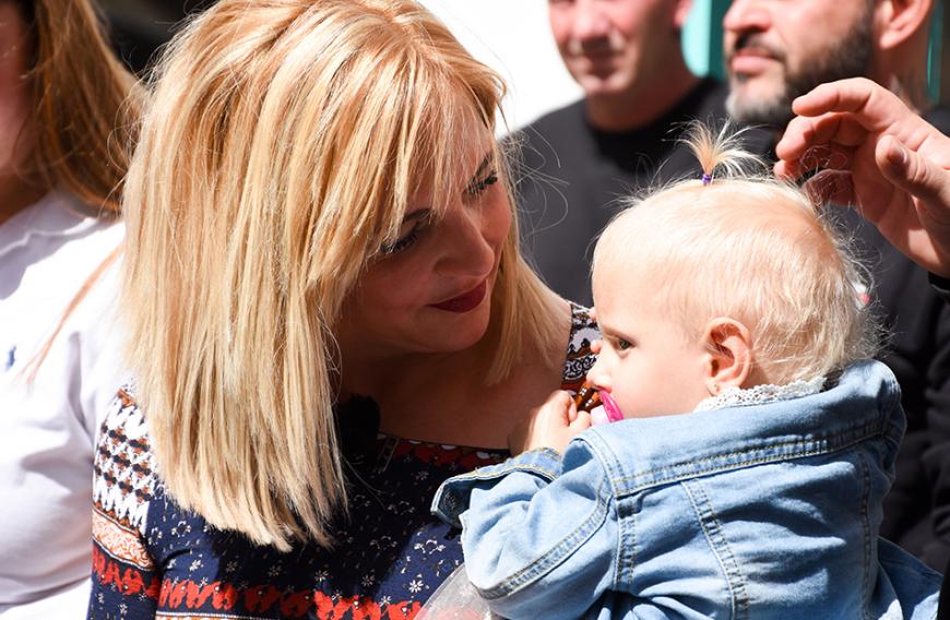 Daniela muss sich jetzt alleine um fünf Kinder kümmern. Mit Jens Büchner hat sie zwei gemeinsame Kids, die Zwillinge Jenna Soraya und Diego Armani.